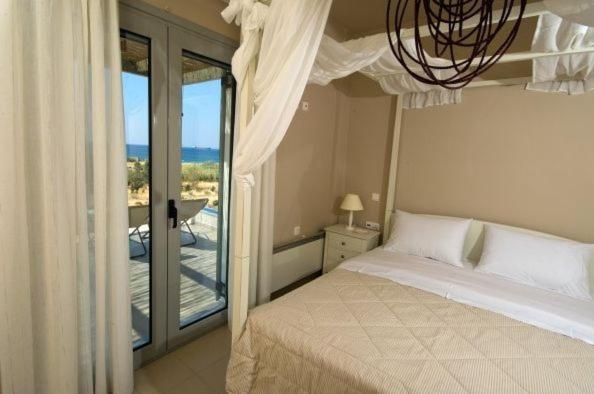 Aeolia Villas كاريستوس الغرفة الصورة